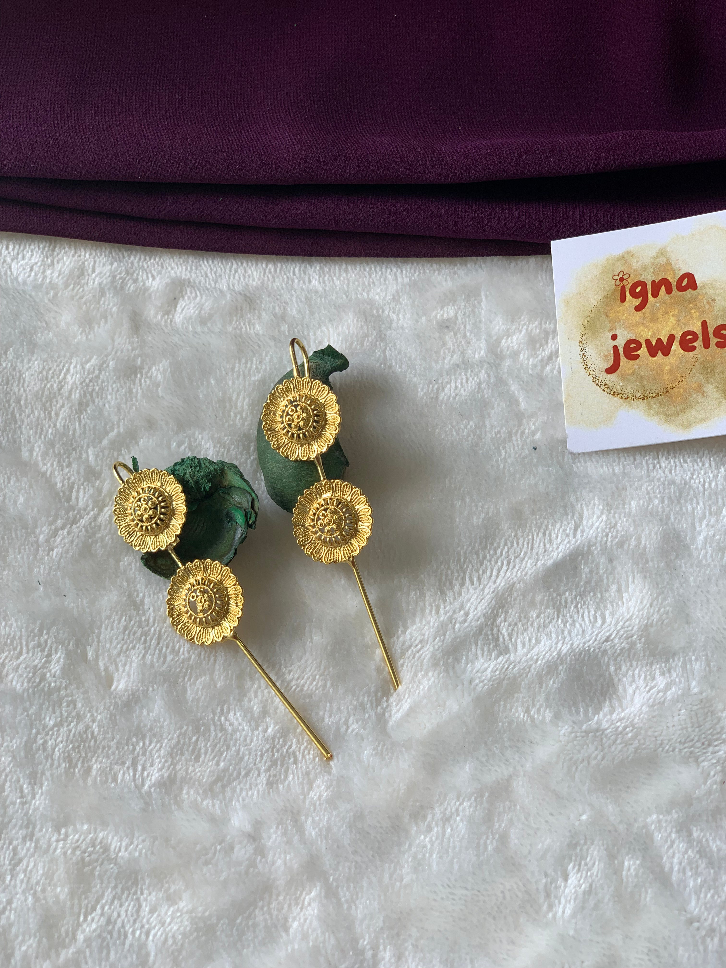 KEIRA- GOLDEN DUAL POOKALAM EARCUFFS