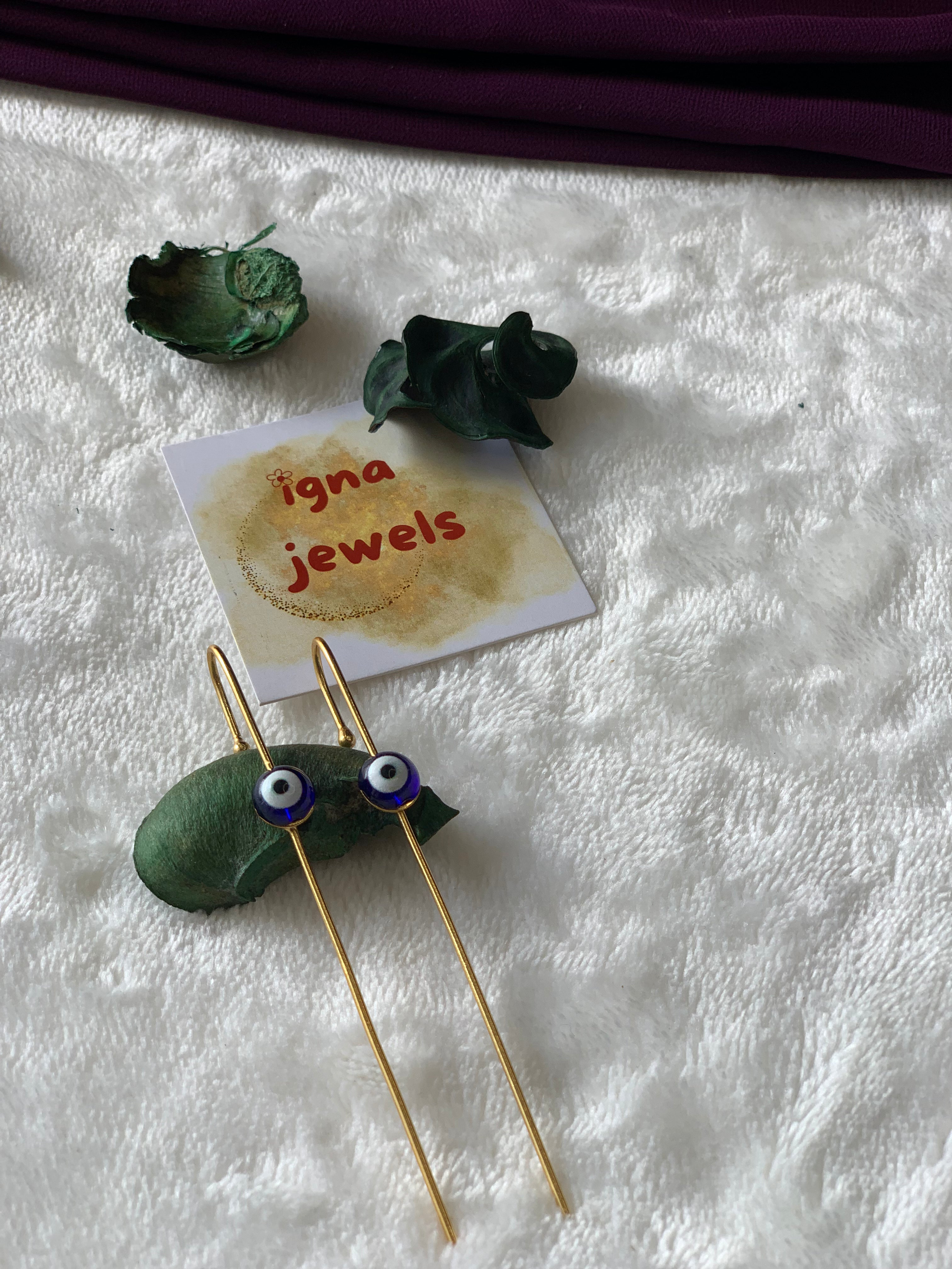 HALLE- SINGLE EVILE EYE EARCUFFS