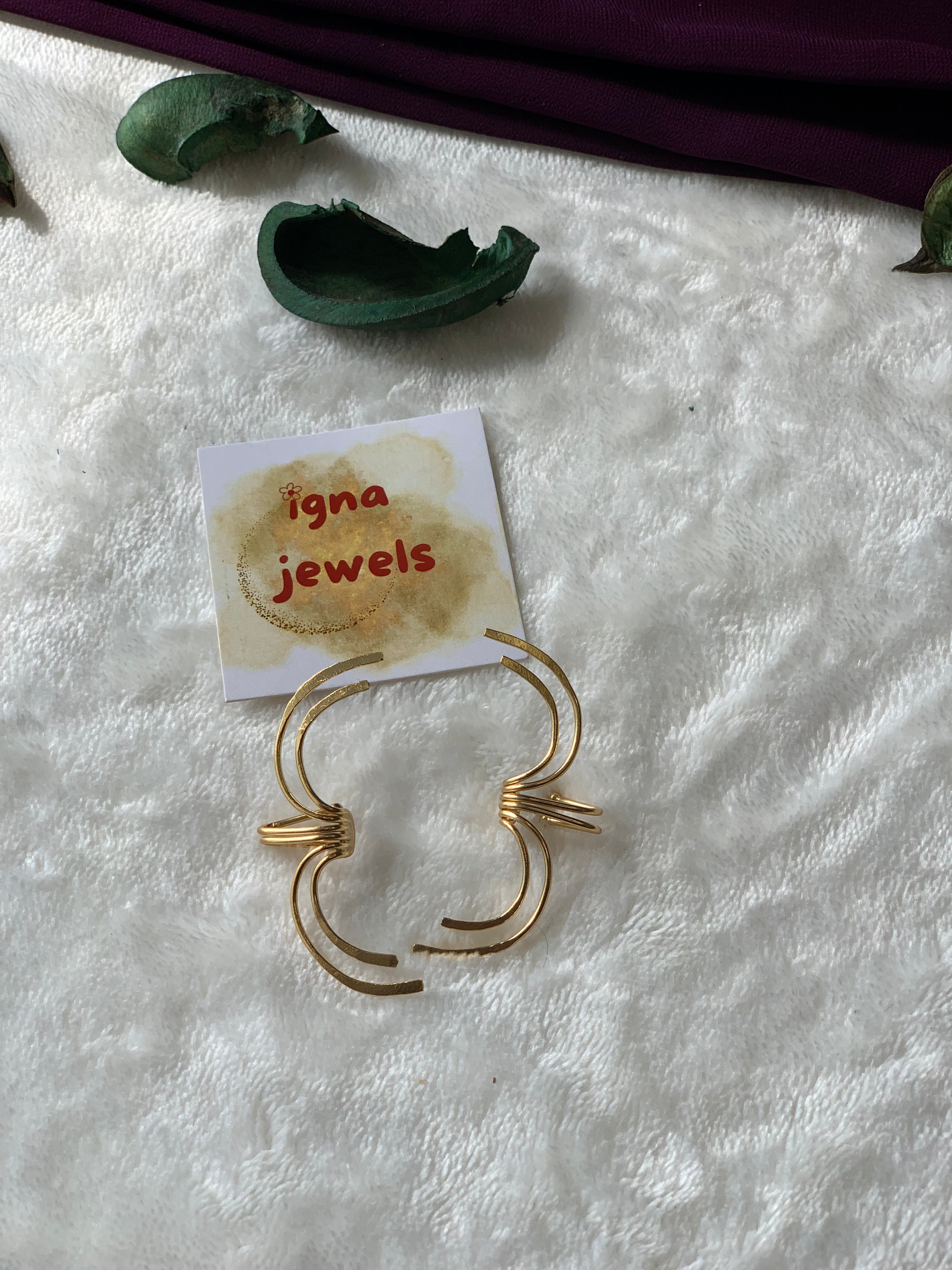 NAOMI - GOLDEN SWIRL PRESS ON EARCUFFS