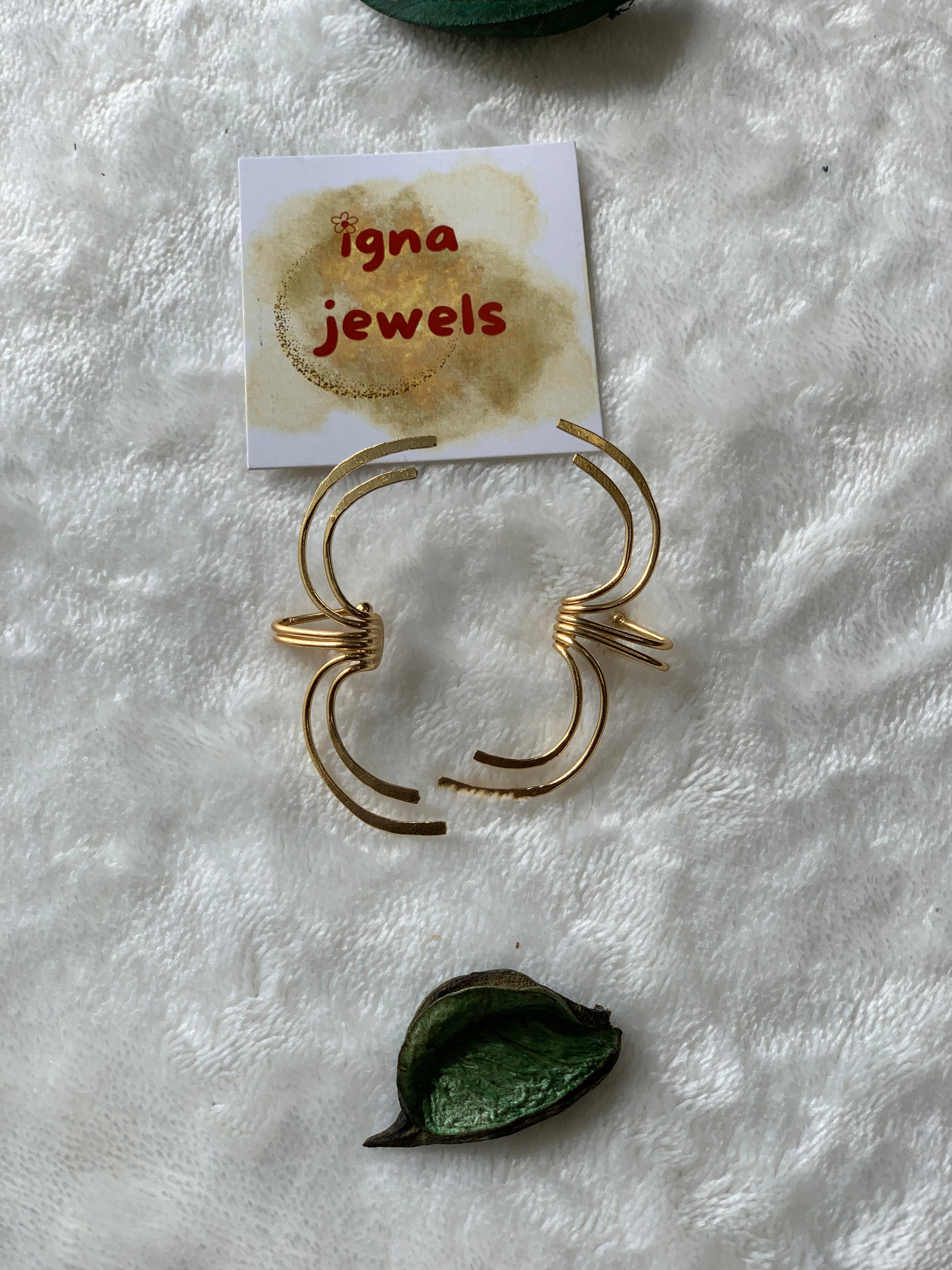 NAOMI - GOLDEN SWIRL PRESS ON EARCUFFS