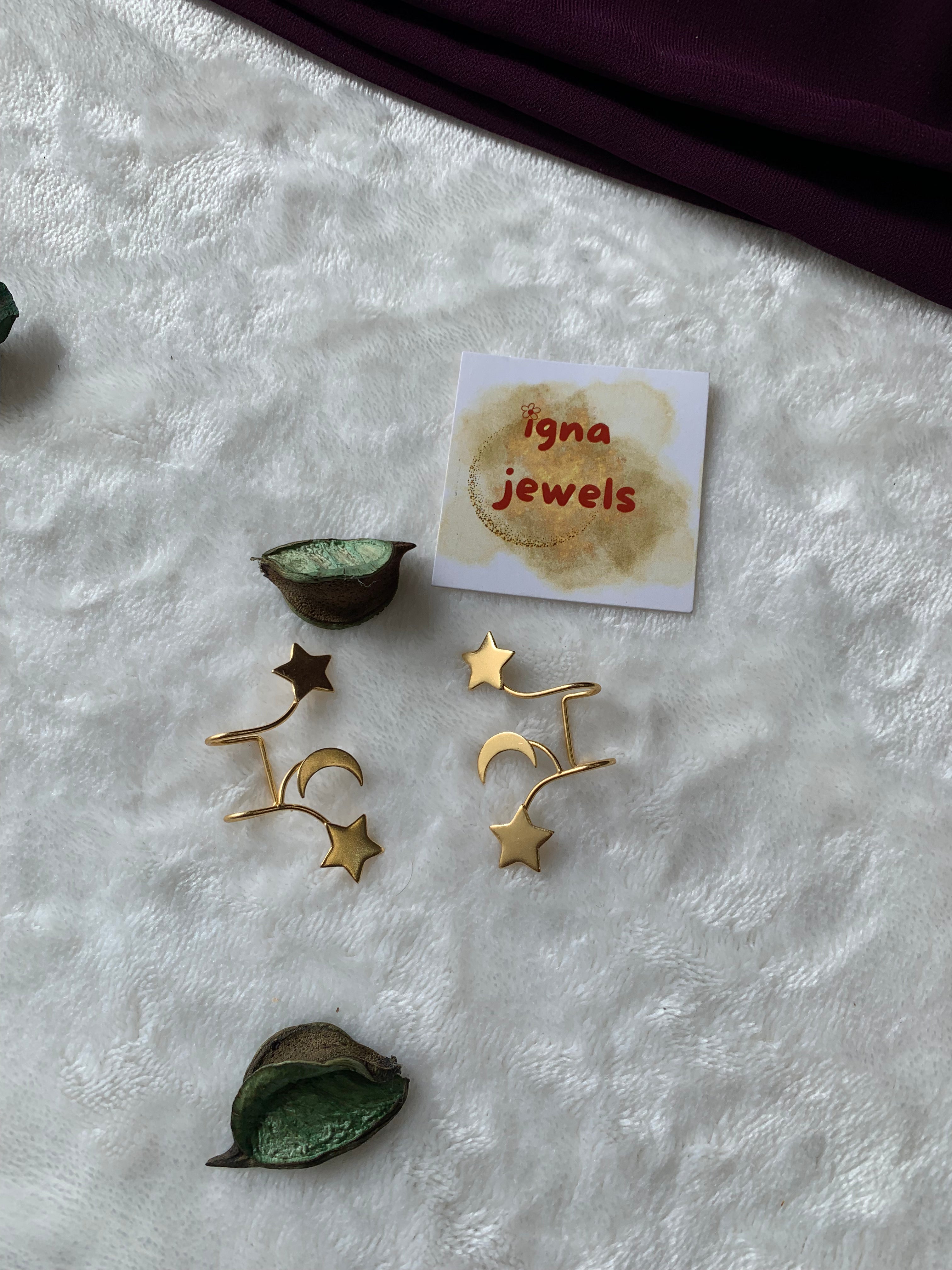 ROBIN- GOLDEN MOON STARS PRESS ON EARCUFFS