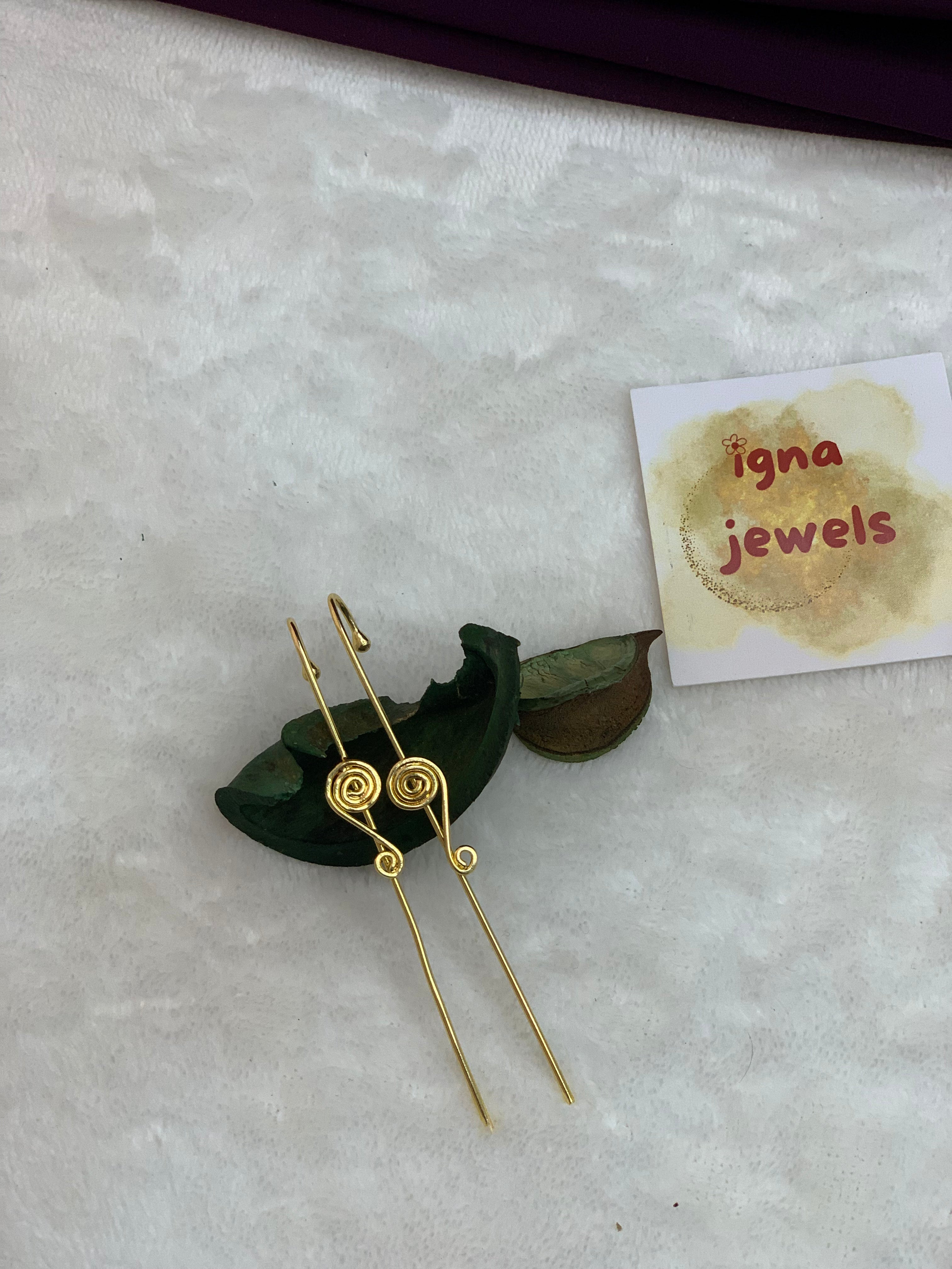 ELISHA - GOLDEN SPIRAL QUESTION MARK EARCUFFS