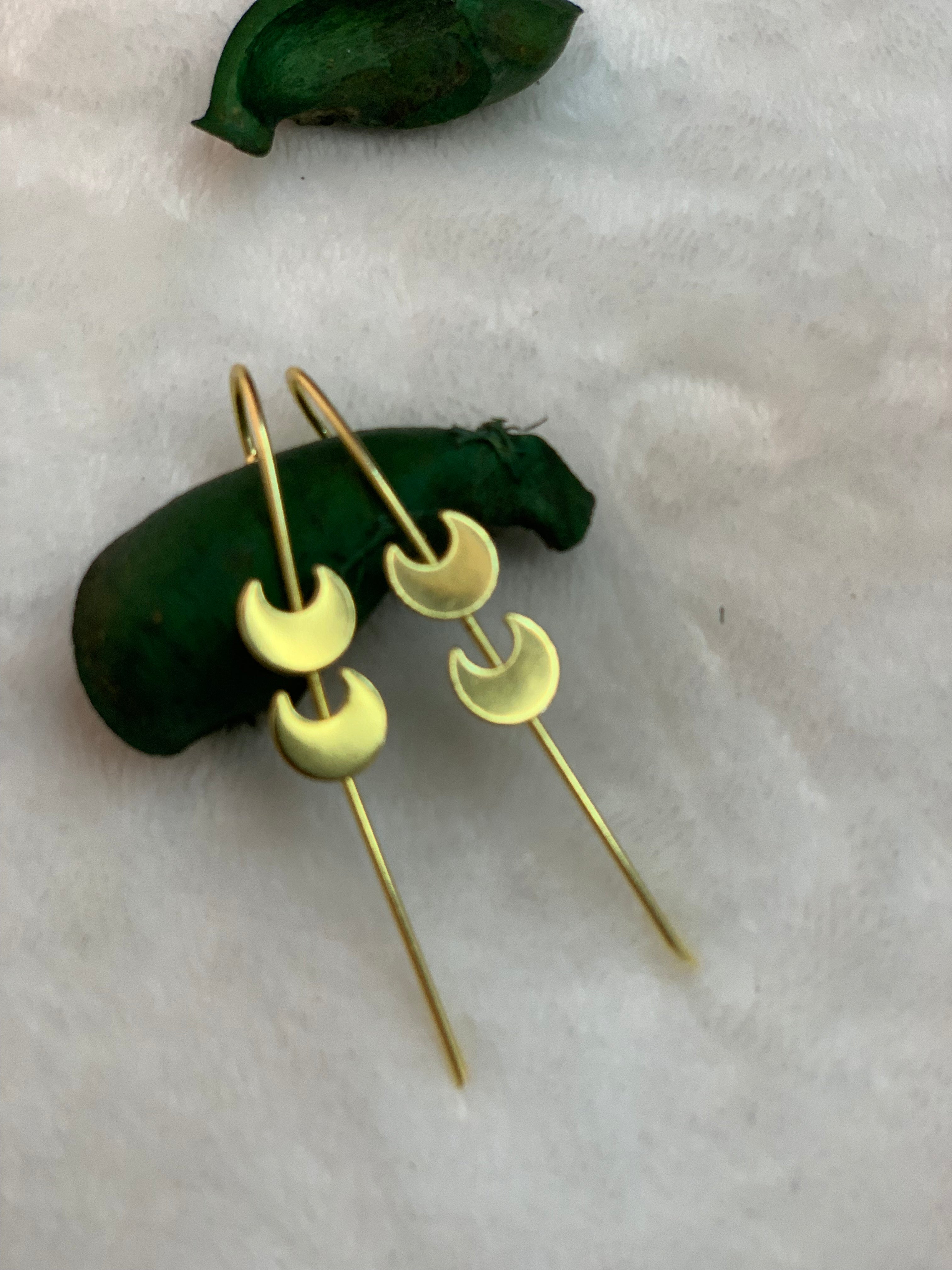MEGAN - GOLDEN DUAL SMALL HALF MOON EARCUFFS