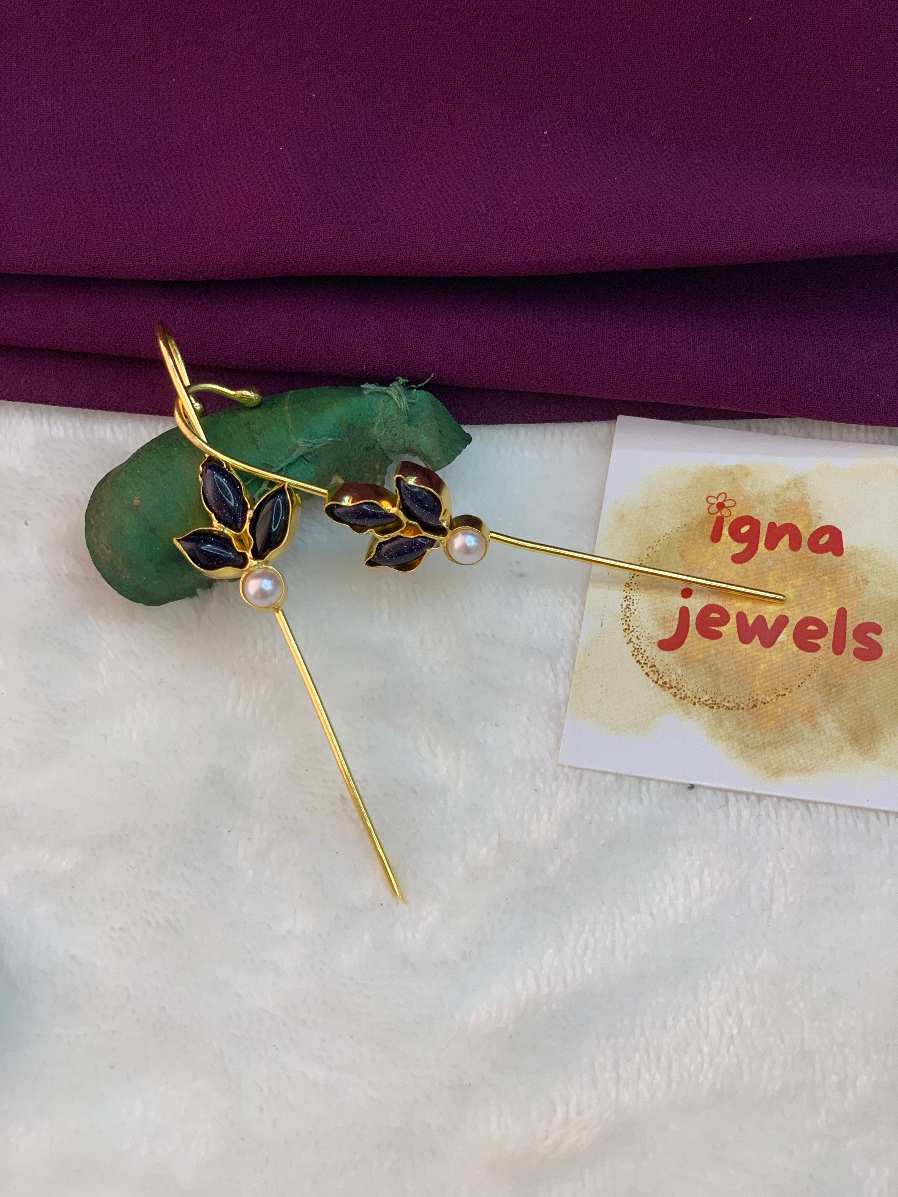SIENNA - GLITTERY STONE AND PEARLS EARCUFFS