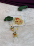 SIENNA - GLITTERY STONE AND PEARLS EARCUFFS