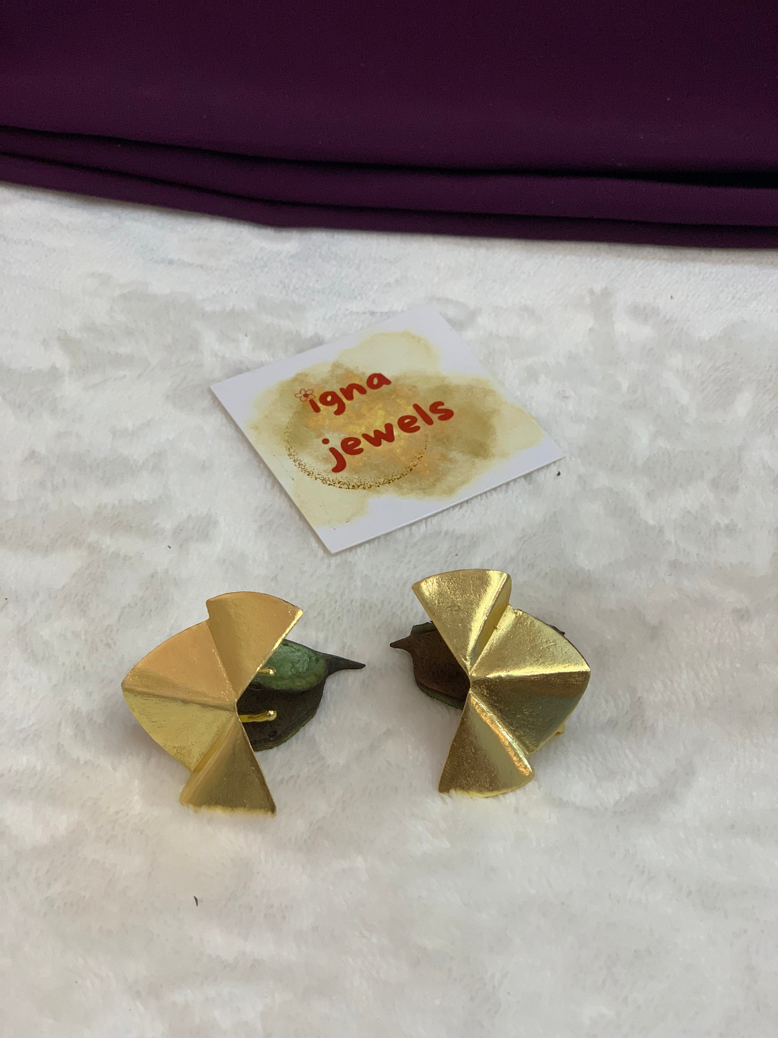 ADELE - GOLDEN GOPURAM PRESS ON EARCUFFS