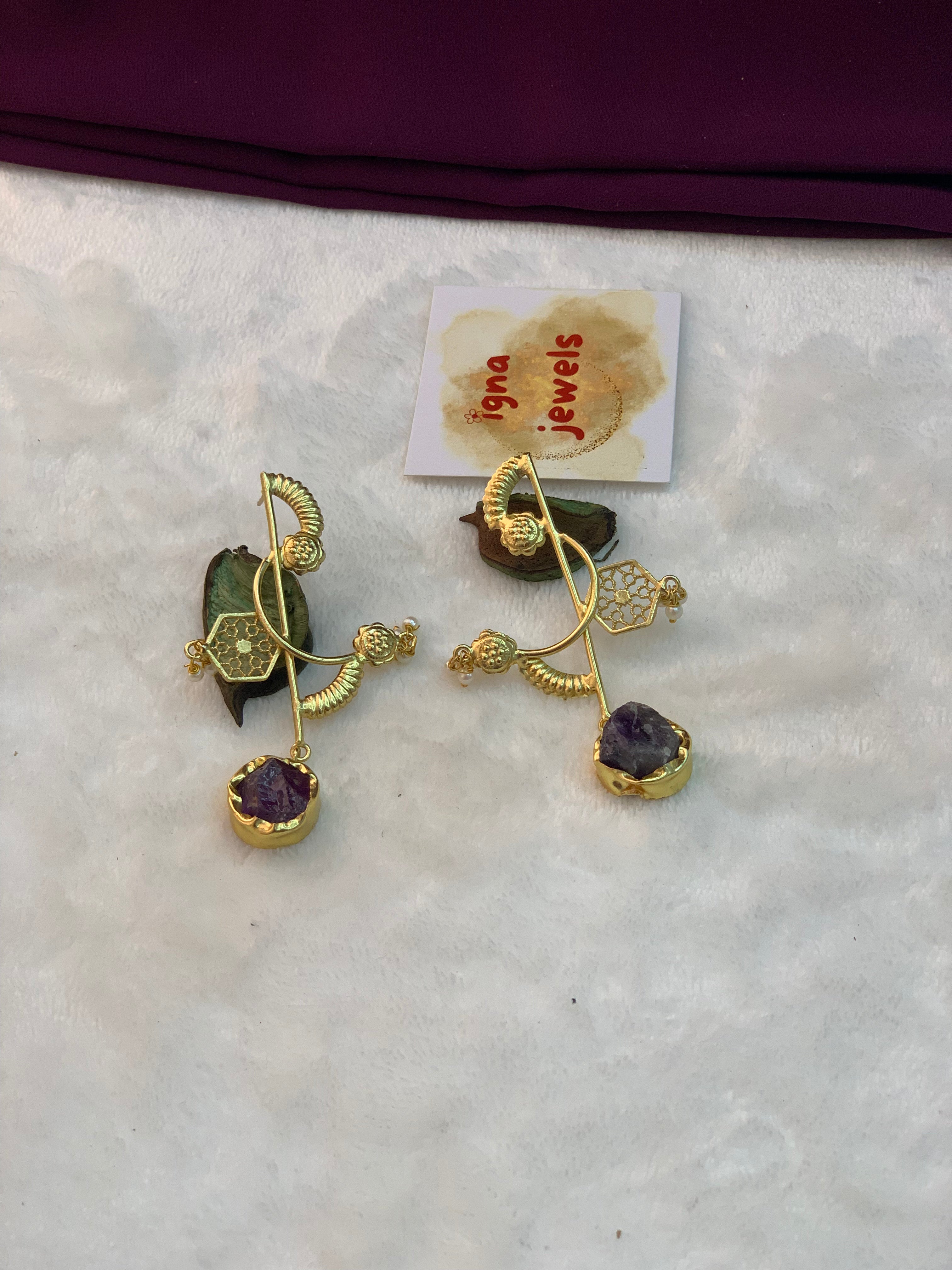 RANI - GOLDEN CLUSTER PEARLS AND RAW STONE EARRINGS