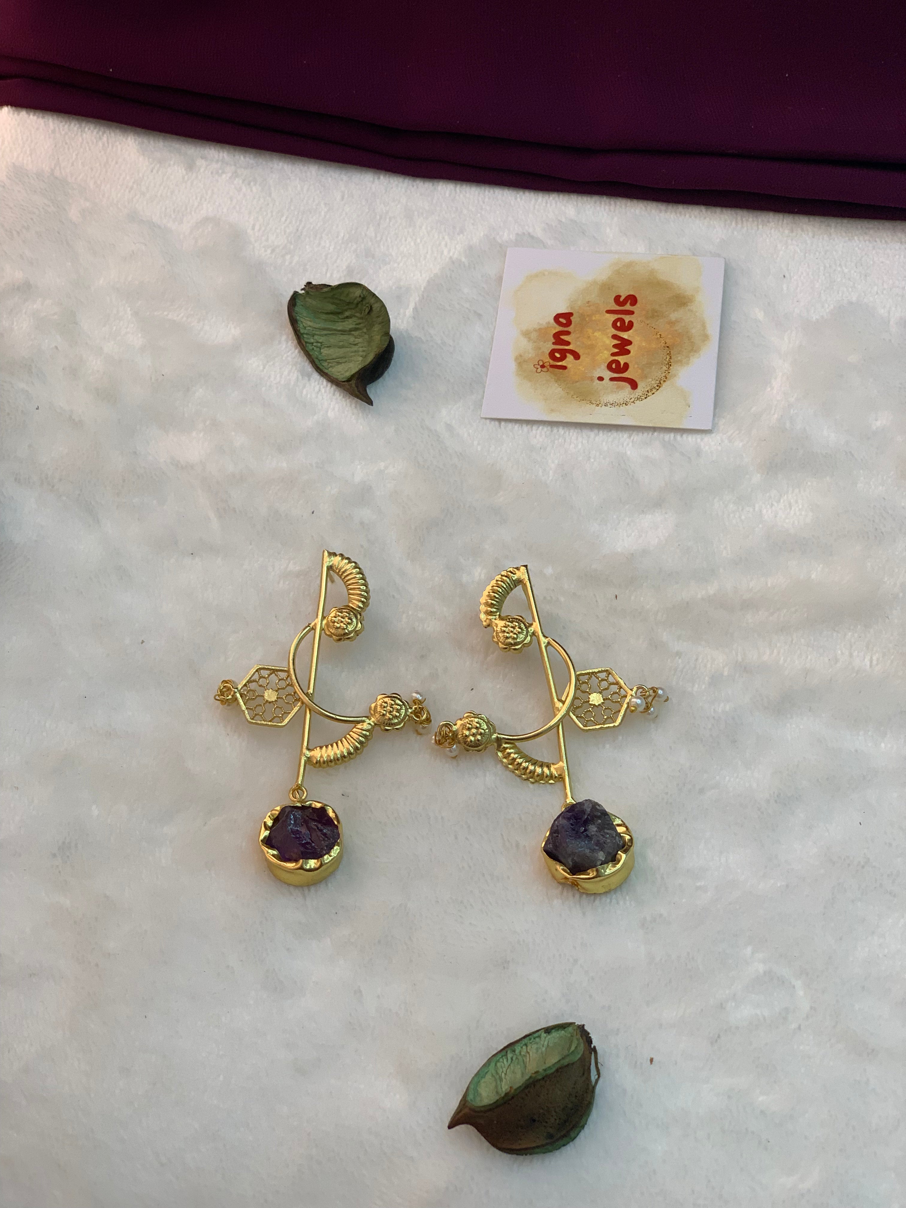 RANI - GOLDEN CLUSTER PEARLS AND RAW STONE EARRINGS