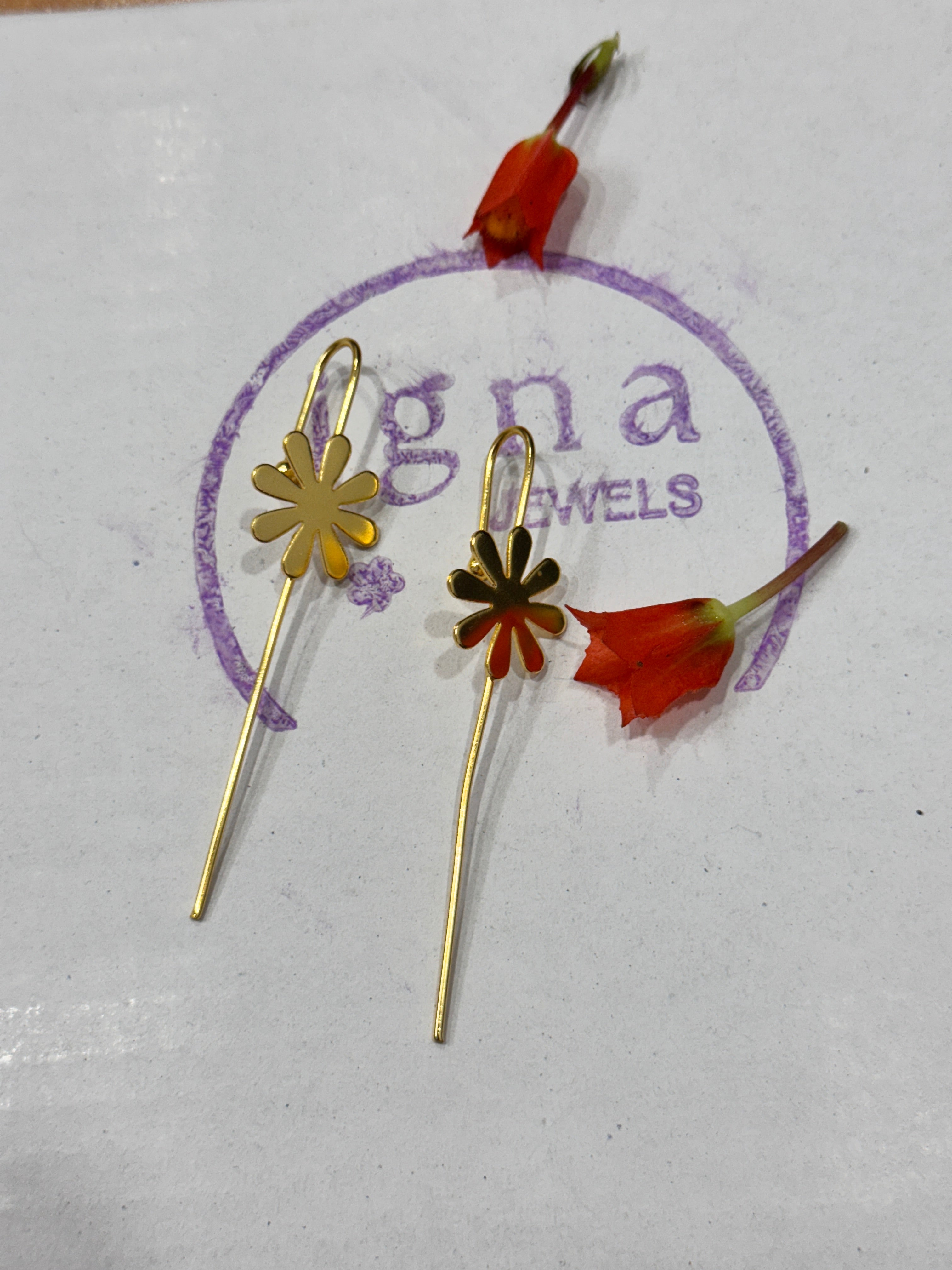 SEAN - GOLDEN SINGLE FLOWER EAR CUFFS