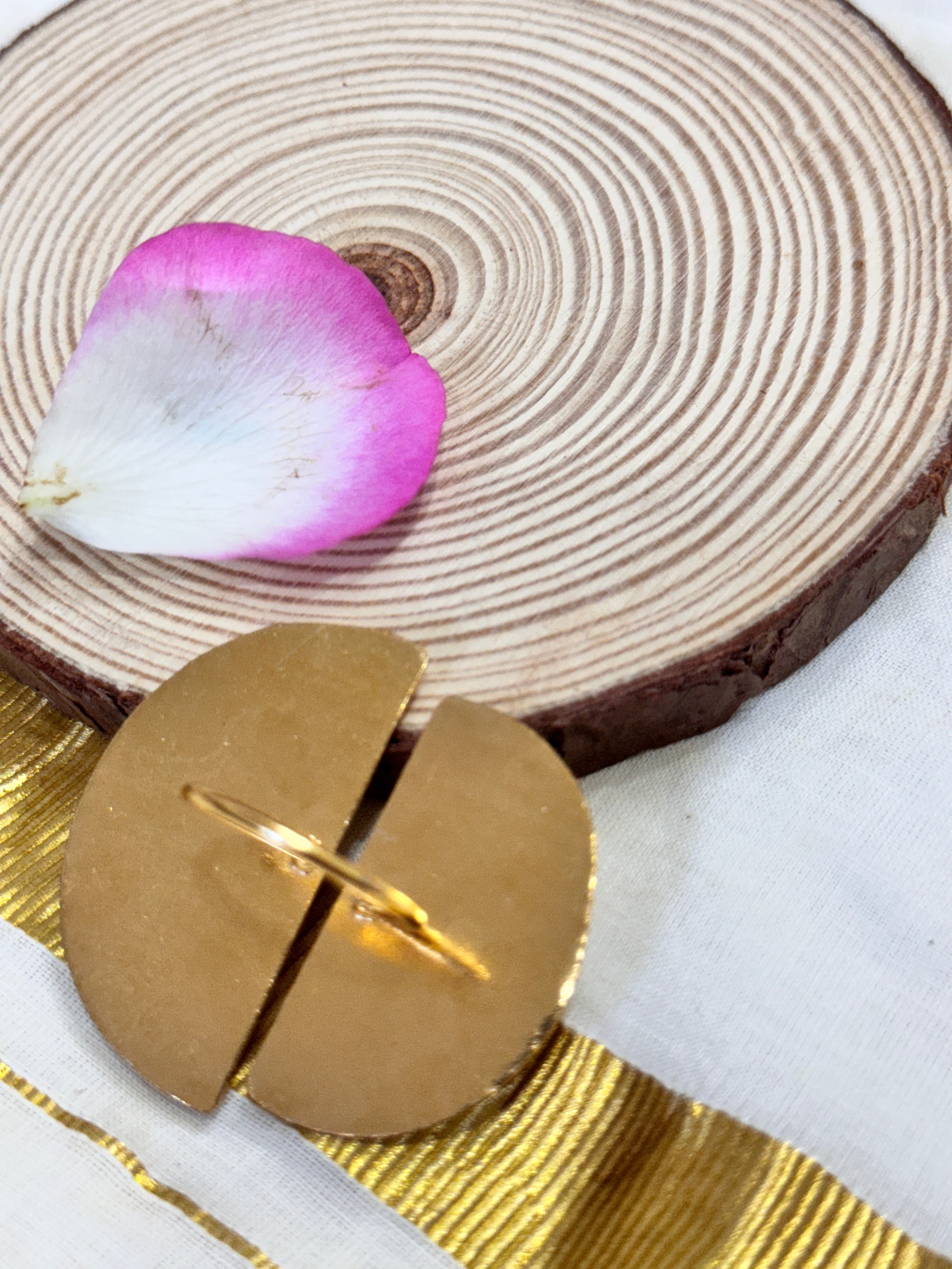 RUSHI - MATT GOLD TEXTURED DUAL SPLIT SEMICIRCLE RING