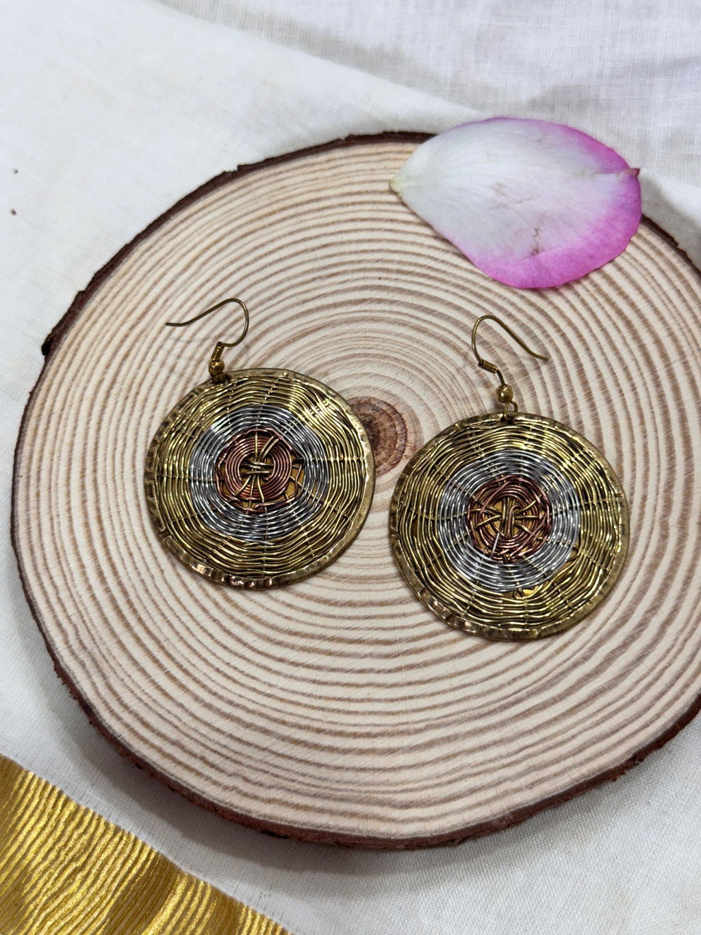 TRIMETRA - TRIMETAL WIRED CIRCLE DANGLER EARRINGS