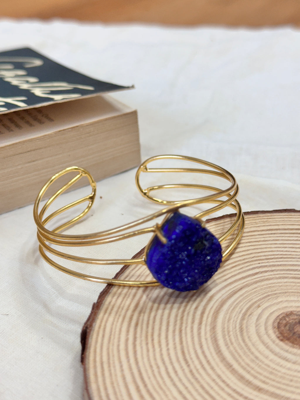 JINSHA - GOLDEN 4 LINES HEART RAW STONE ADJUSTABLE BANGLE