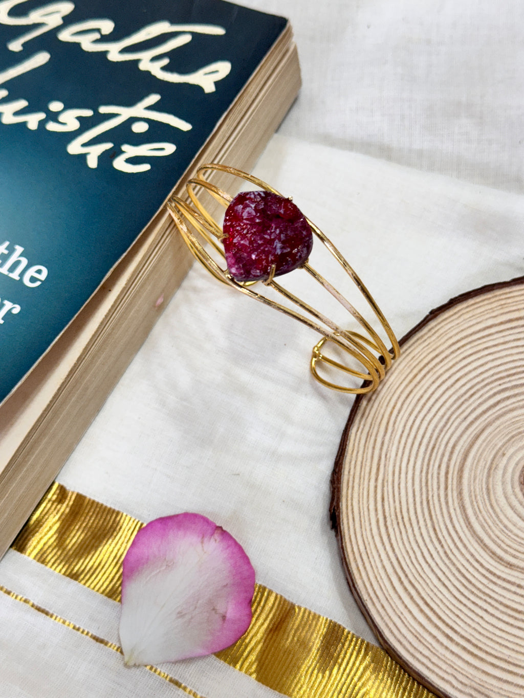 JINSHA - GOLDEN 4 LINES HEART RAW STONE ADJUSTABLE BANGLE