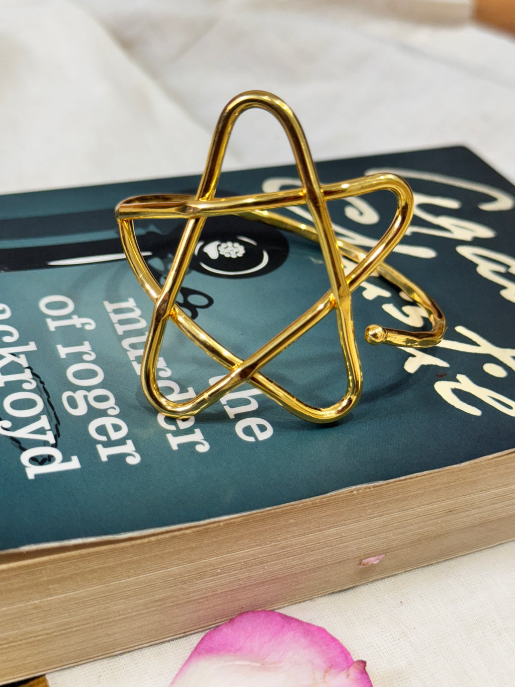 NEETHU - GOLDEN STAR SHAPE ADJUSTABLE BANGLE