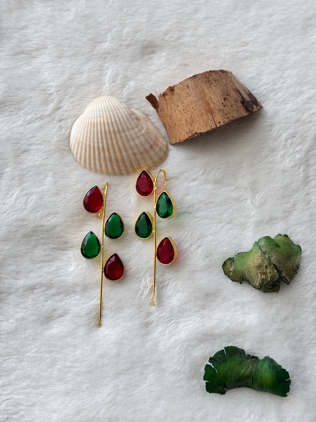 SLEEKLINE - MUTLISTONE GLOSSY EARCUFFS