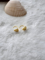 AMORA - HEART BARBELL KIND SMALL GOLDEN EARRINGS
