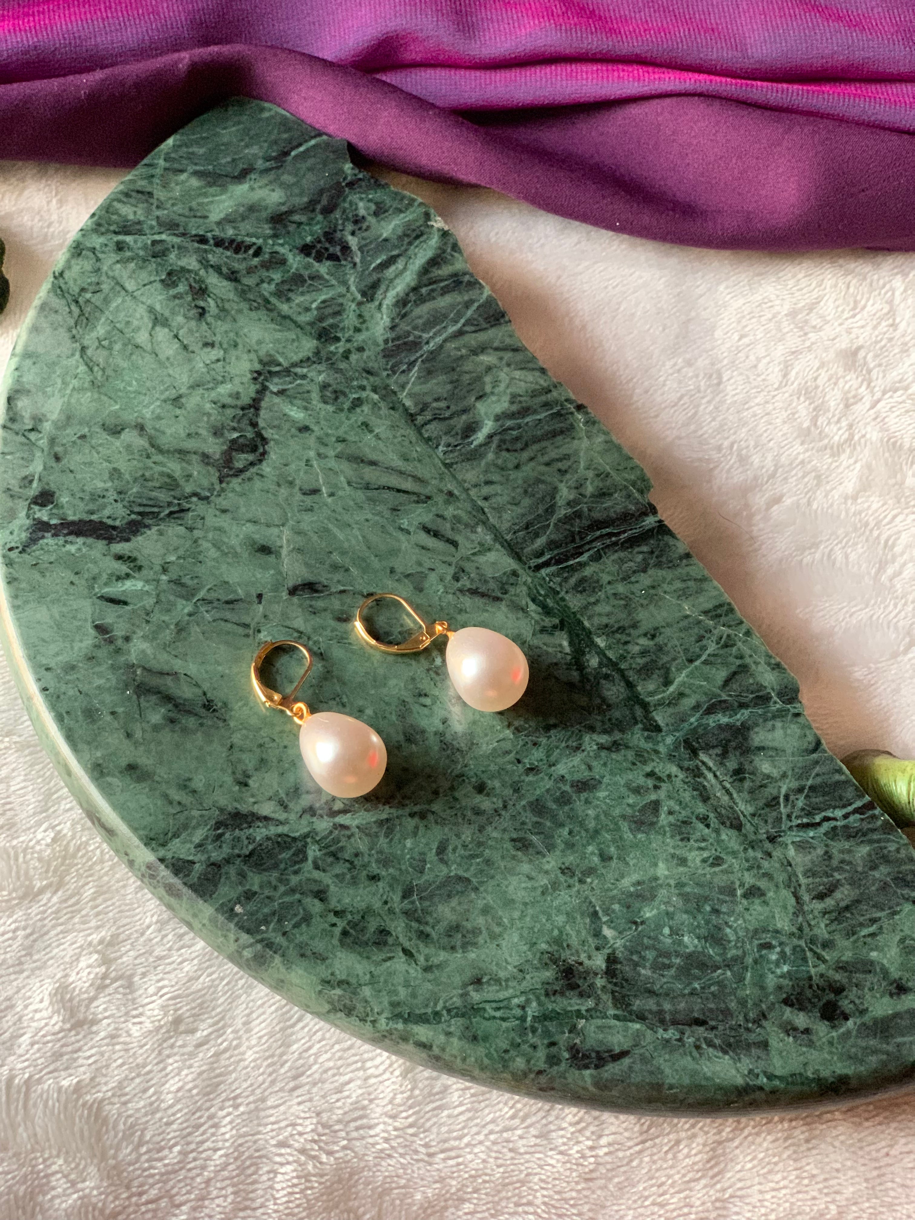 VENMA - PEARL DROP EARRINGS