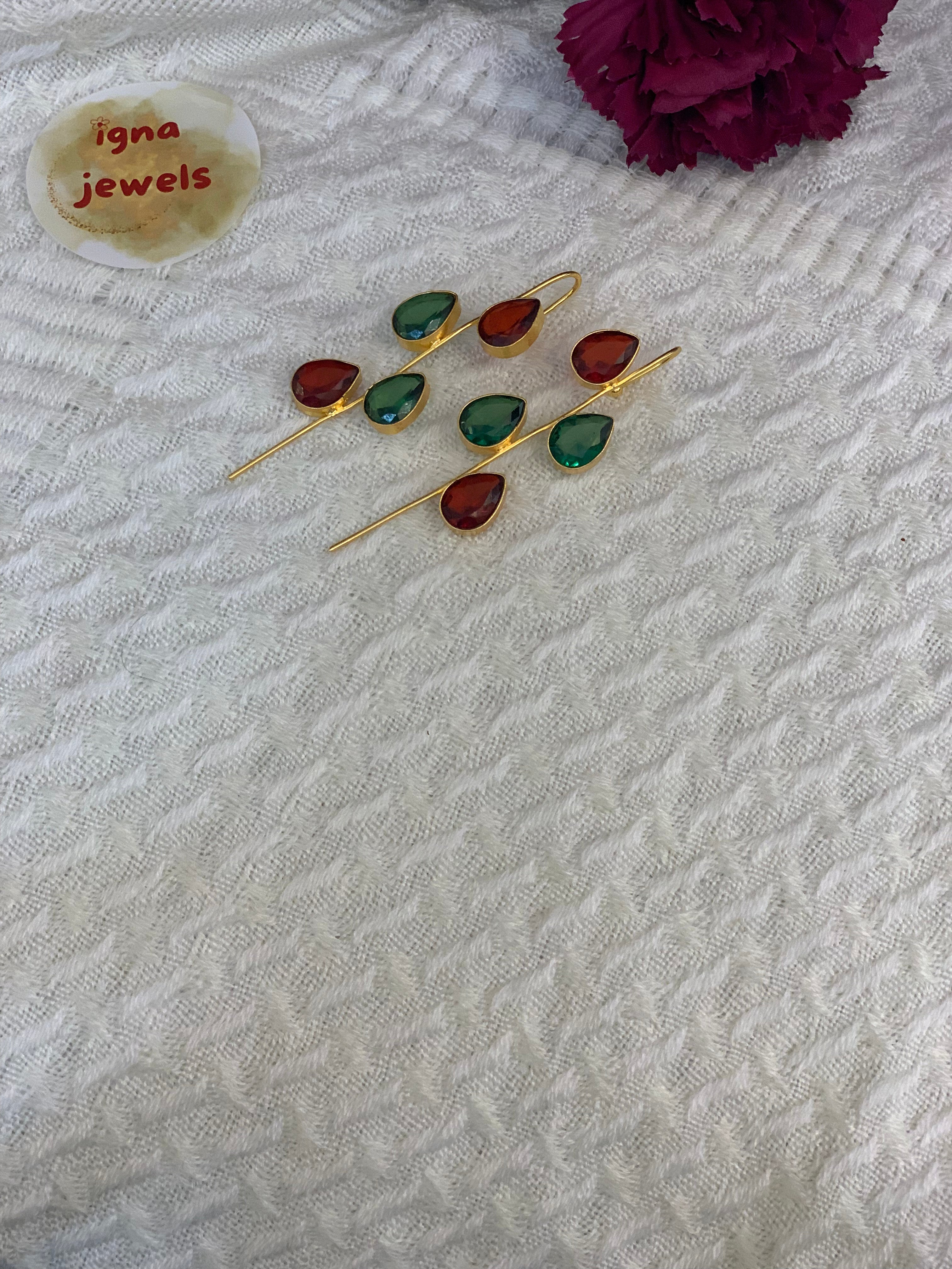 SLEEKLINE - MUTLISTONE GLOSSY EARCUFFS